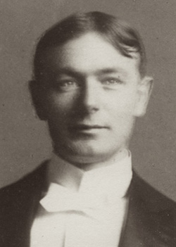 1906 Frank Ayers (250 x 350)