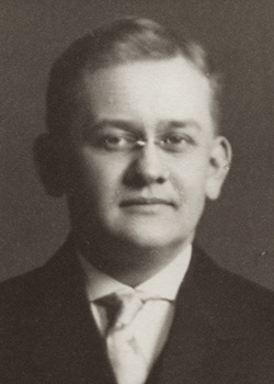 1909 Rice B Davis (250 x 350)