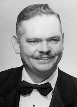 1957 L James Hollaway (250 X 350)