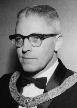 1961 Robert E Sevebeck (250 x 350)